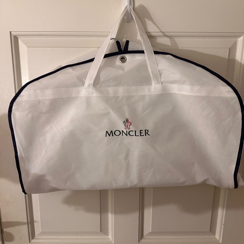 Authentic Moncler garment dust bag. - Picture 4 of 8
